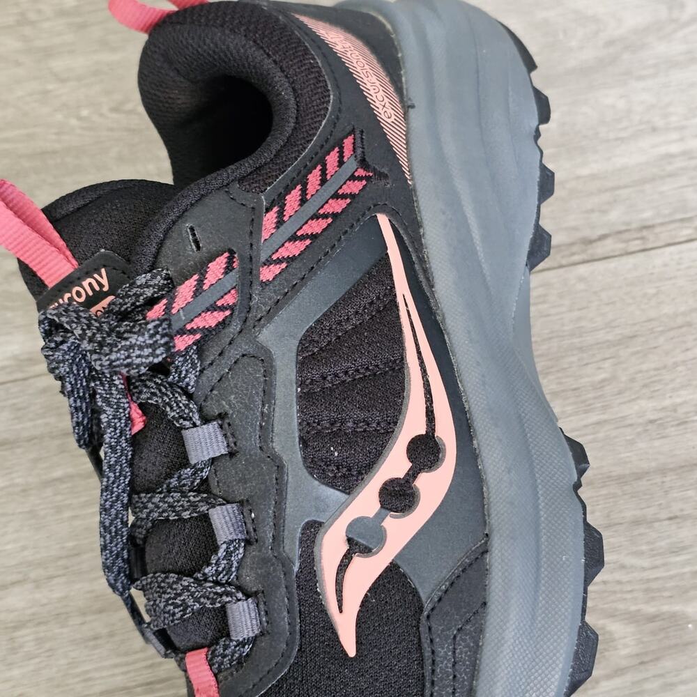 Saucony Women's Excursion TR 16 Trail Shoes Size 8.5 Black Fuchsia S10959-200 - Picture 10 of 11